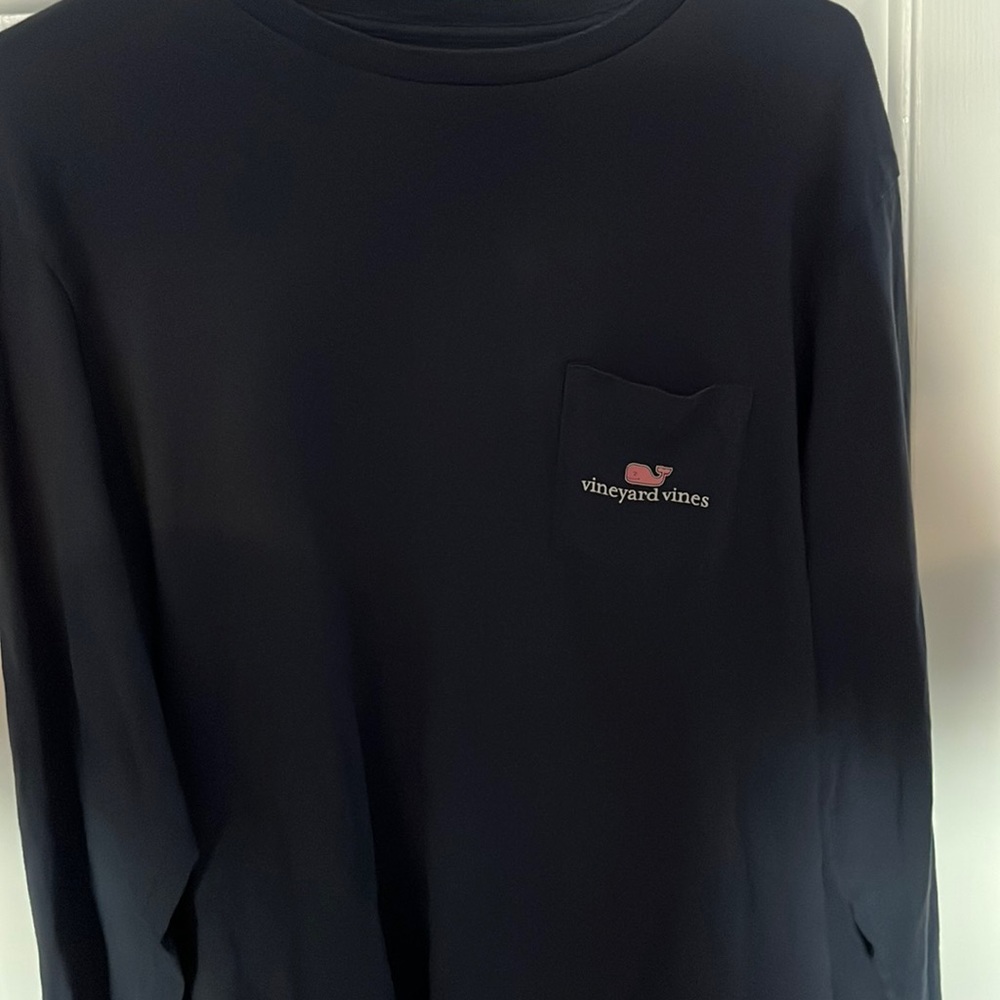 Vineyard vines Navy long sleeve
